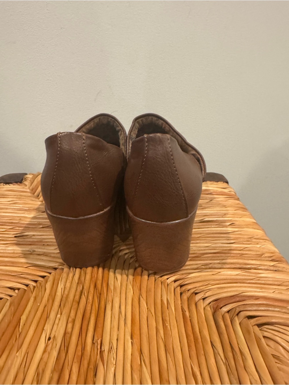 Women’s BOC Brown Leather Low Block Heel Clogs size 7 - Picture 4 of 6